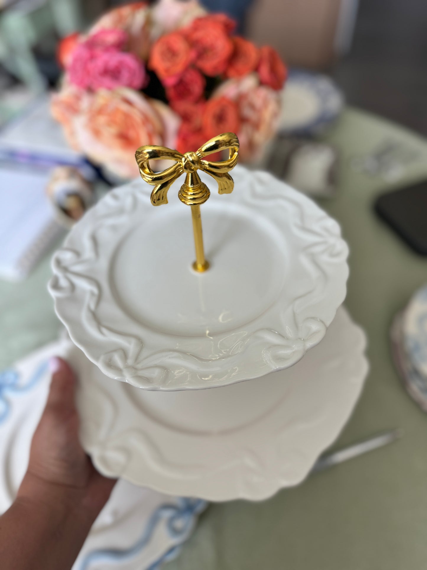 Anthropologie Benedita Bow 2-Tiered Stand – Classic White Serving Tray with Sculpted Bows