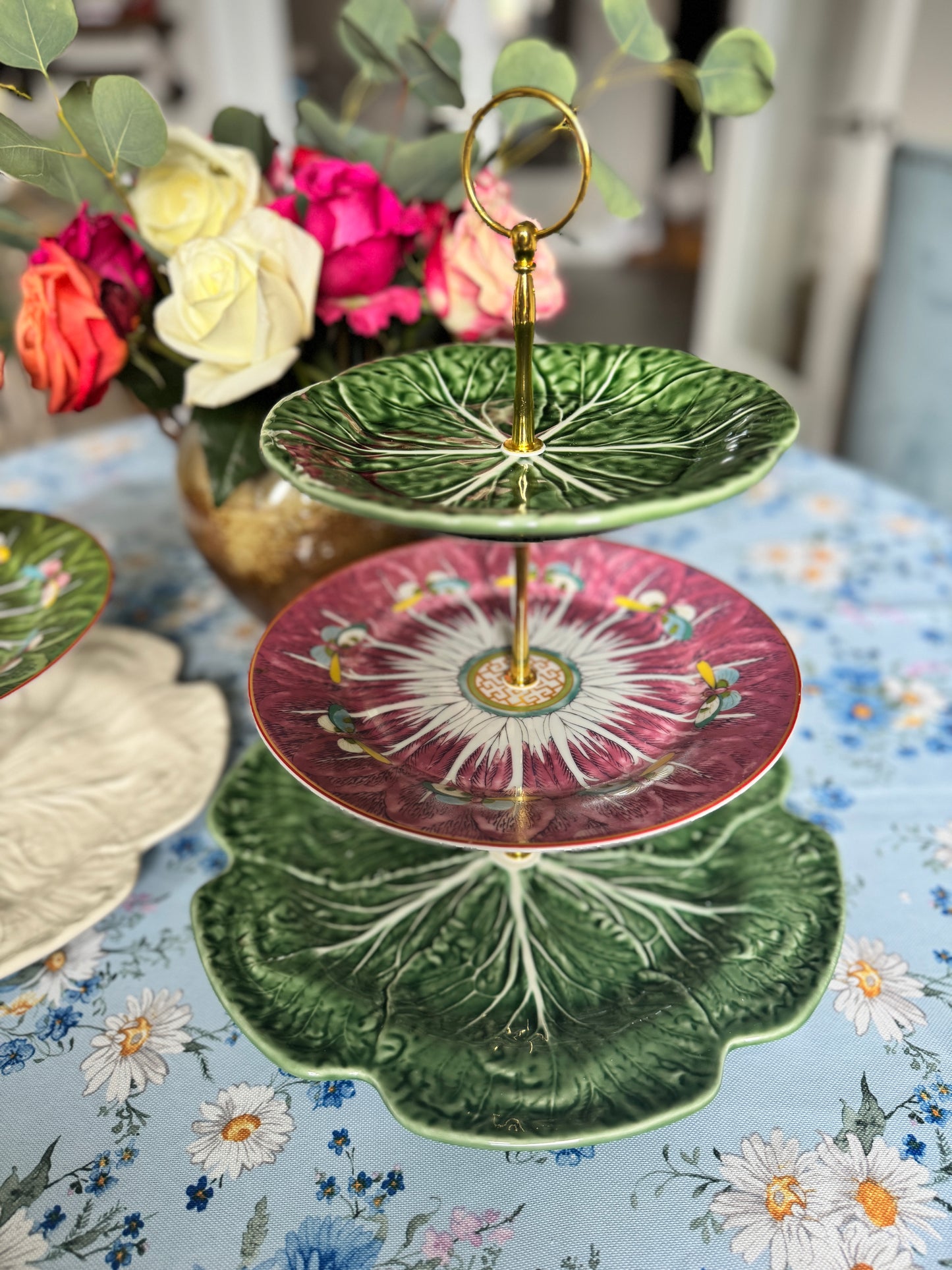 Bordallo Cabbage and Pink Bok Choy Tiered Stand – Three Tier Serving Tray for Entertaining or Gift-Giving