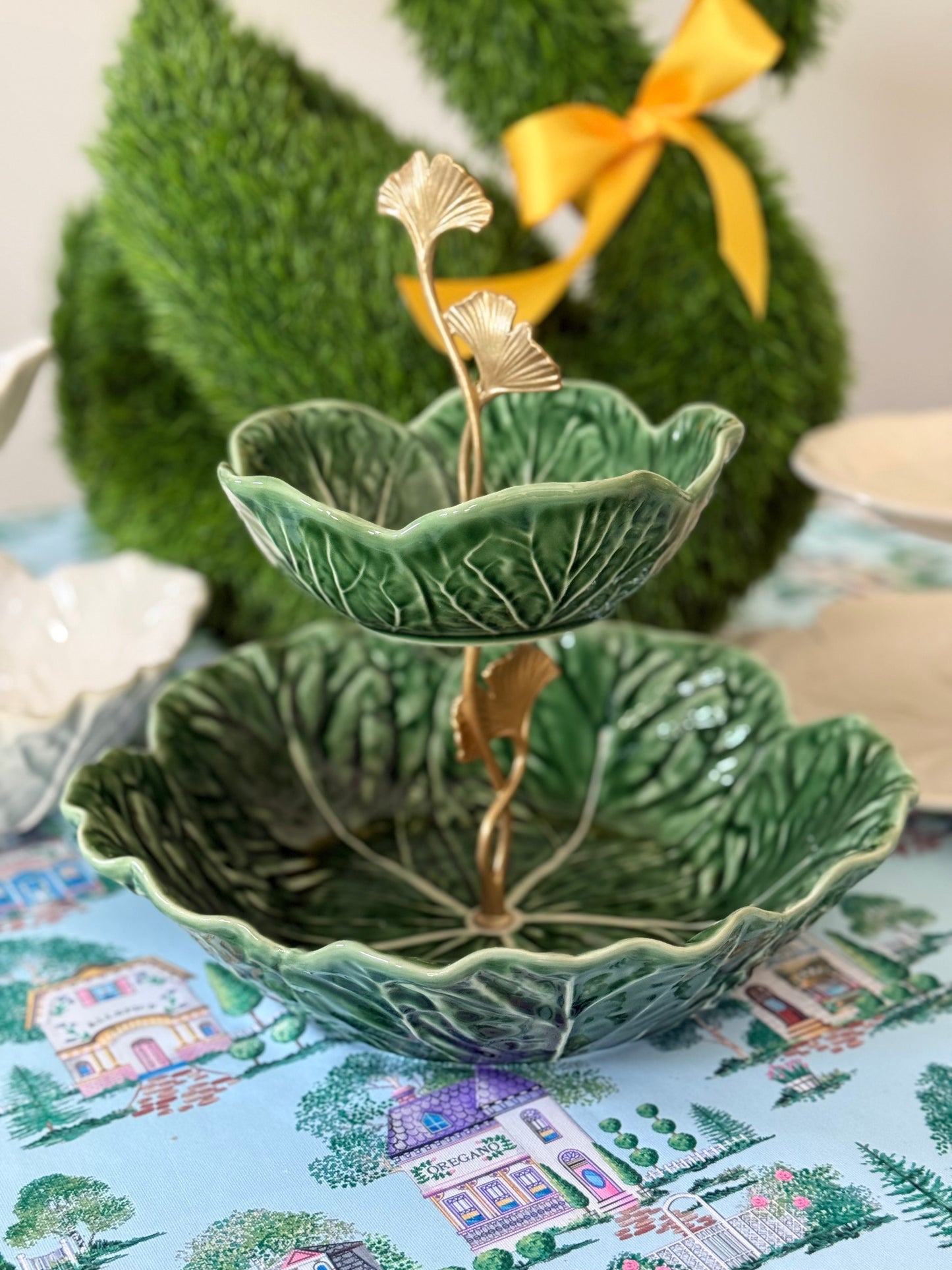 Bordallo Pinheiro Cabbage Two Tiered Stand – Green Bowl Set
