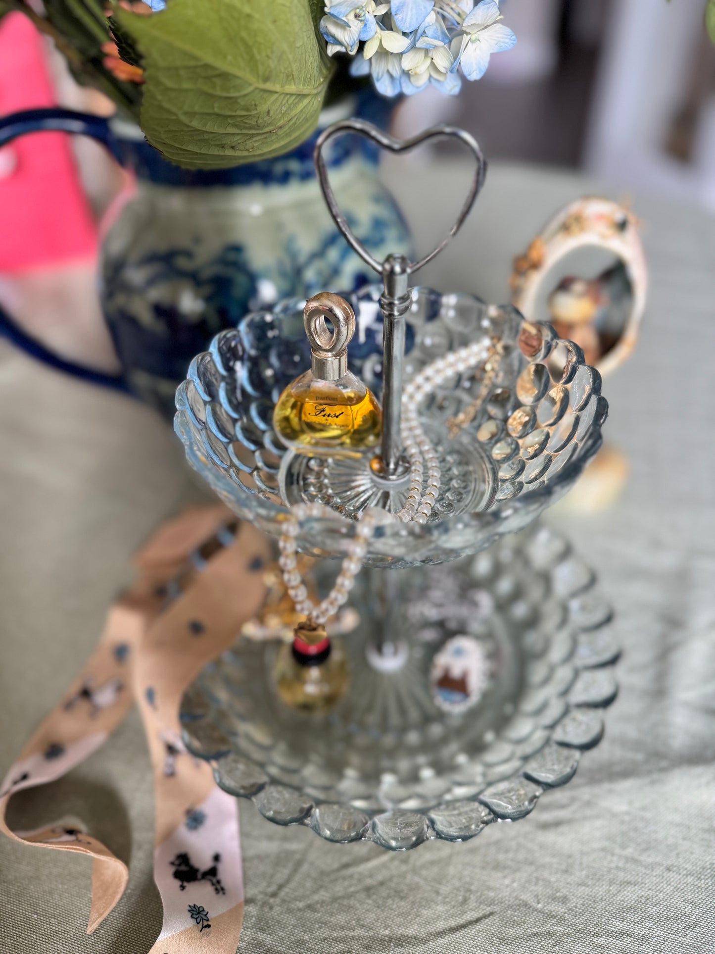 Anchor Hocking Sapphire Blue Depression Glass Bubble Pattern Tiered Stand – Vintage Jewelry & Perfume Display (1937)