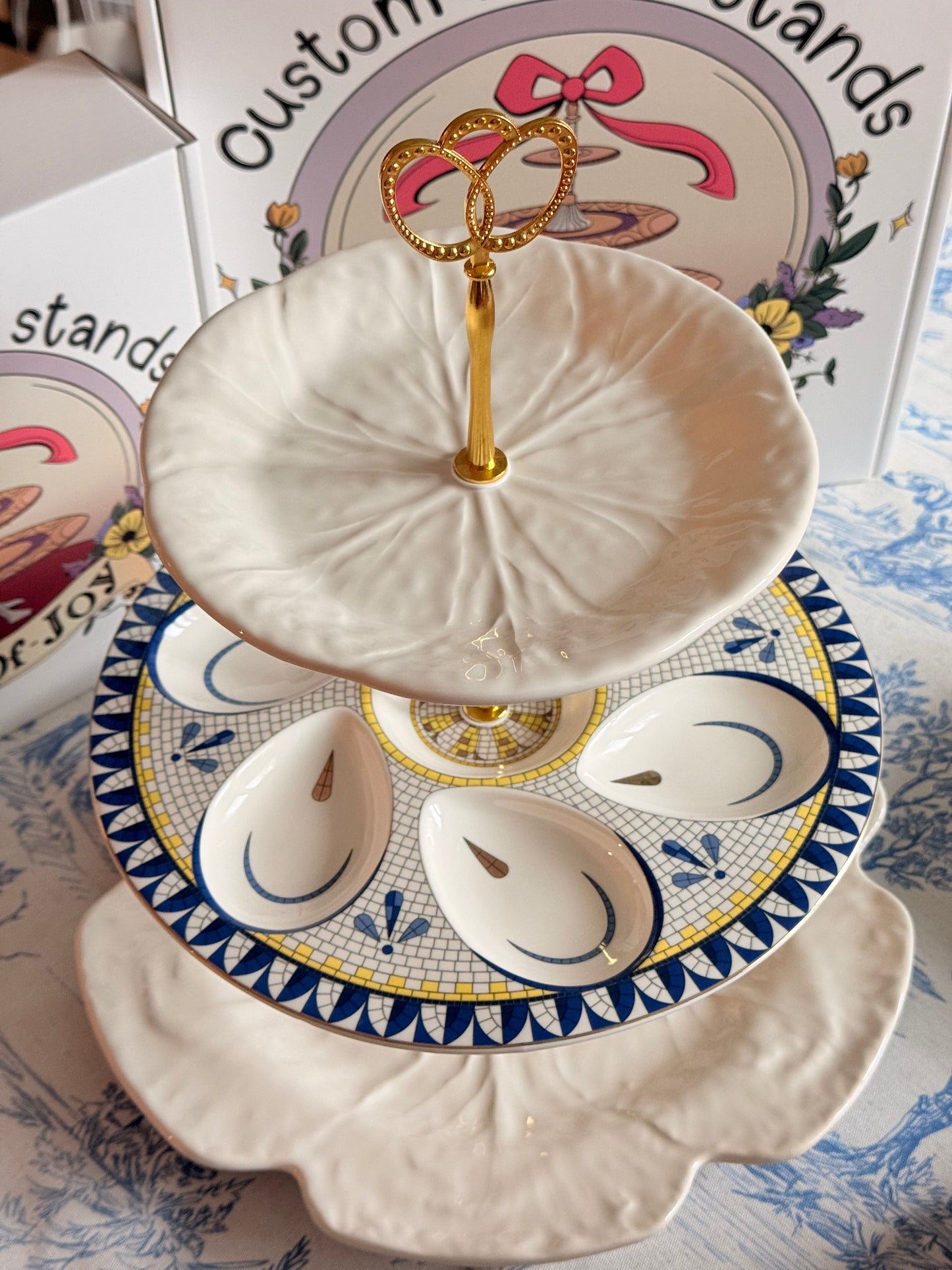 Grandmillennial Oyster Plate Statement Three-Tiered Stand
