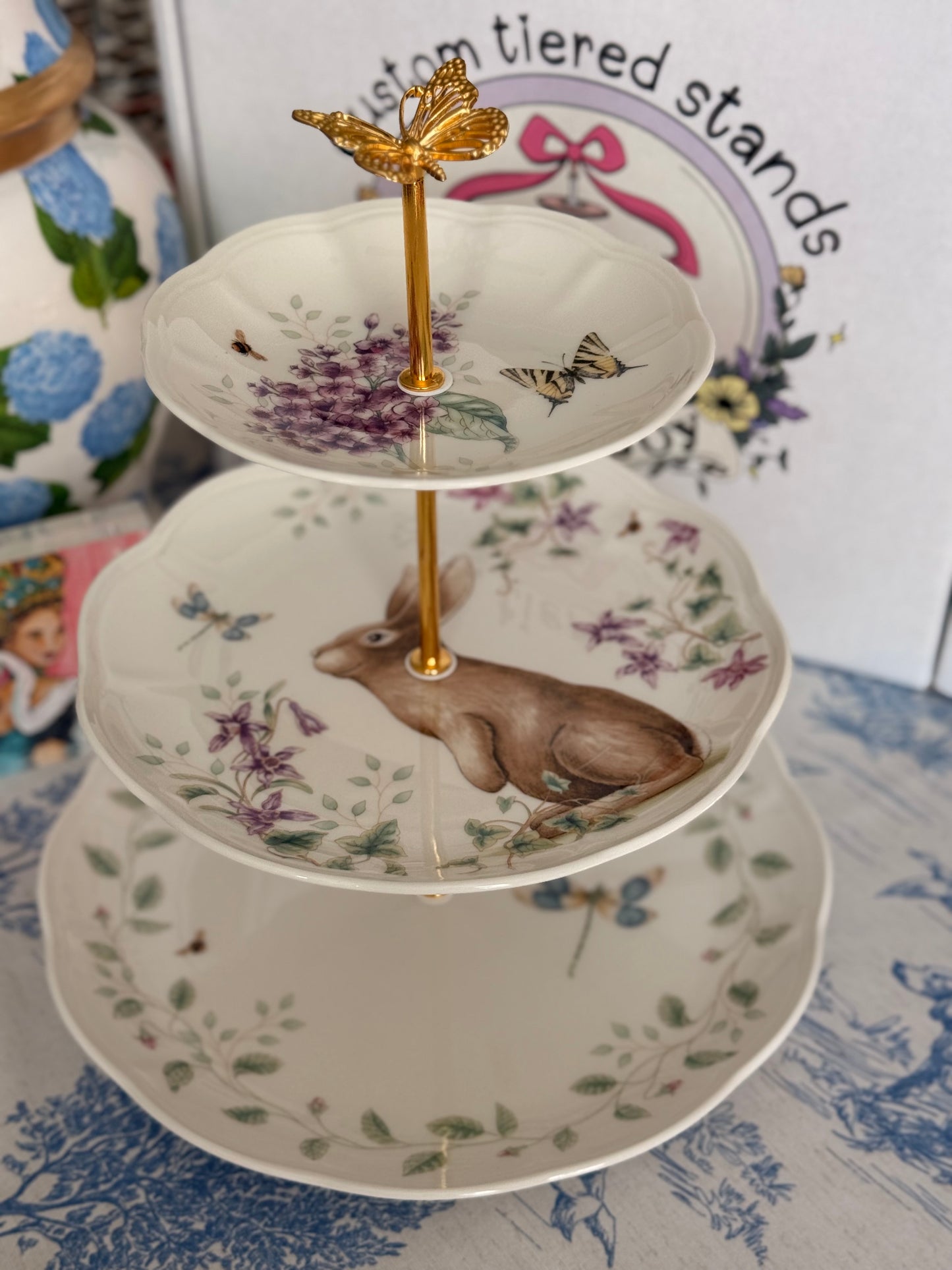 Lenox Butterfly Meadow Three Tiered Stand (Dragonfly Set)