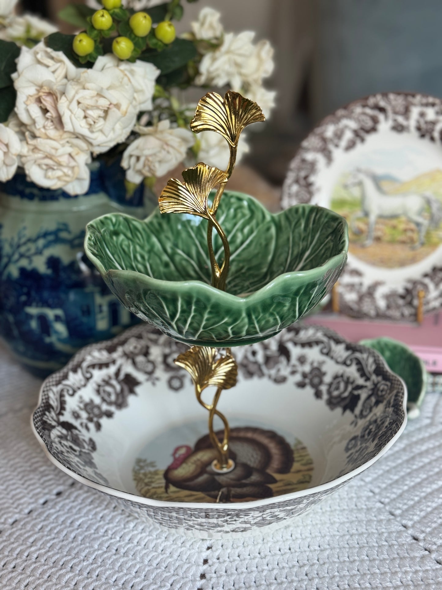 Spode Woodland Turkey Daisy Bowl with Bordallo Cabbage (Pink or Green)