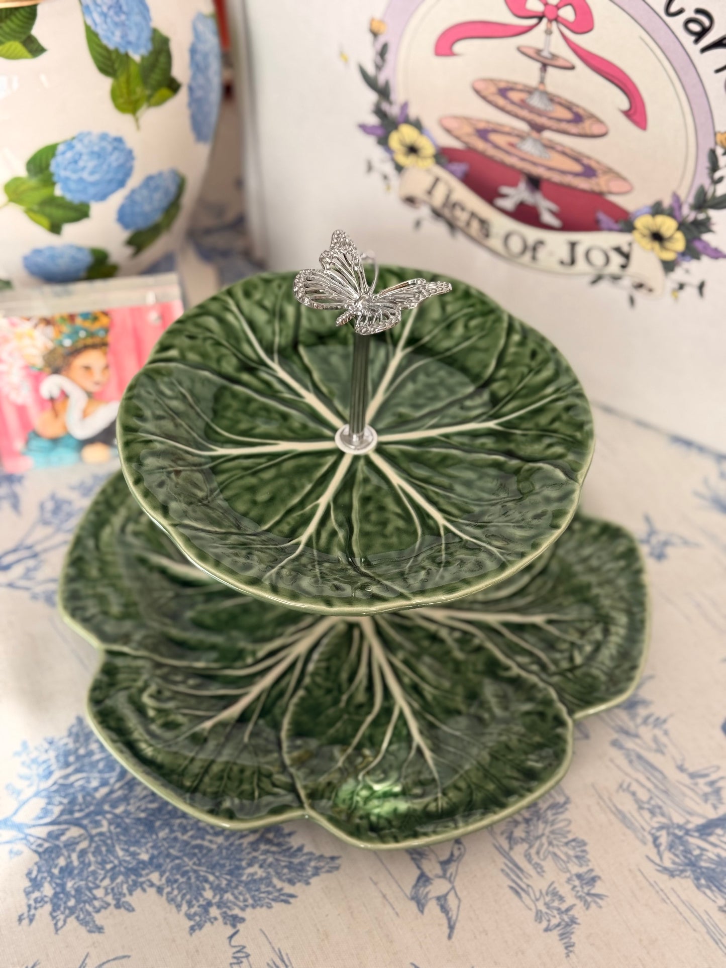 Bordallo Cabbage Tiered Stand – Two- Tier Leaf Design