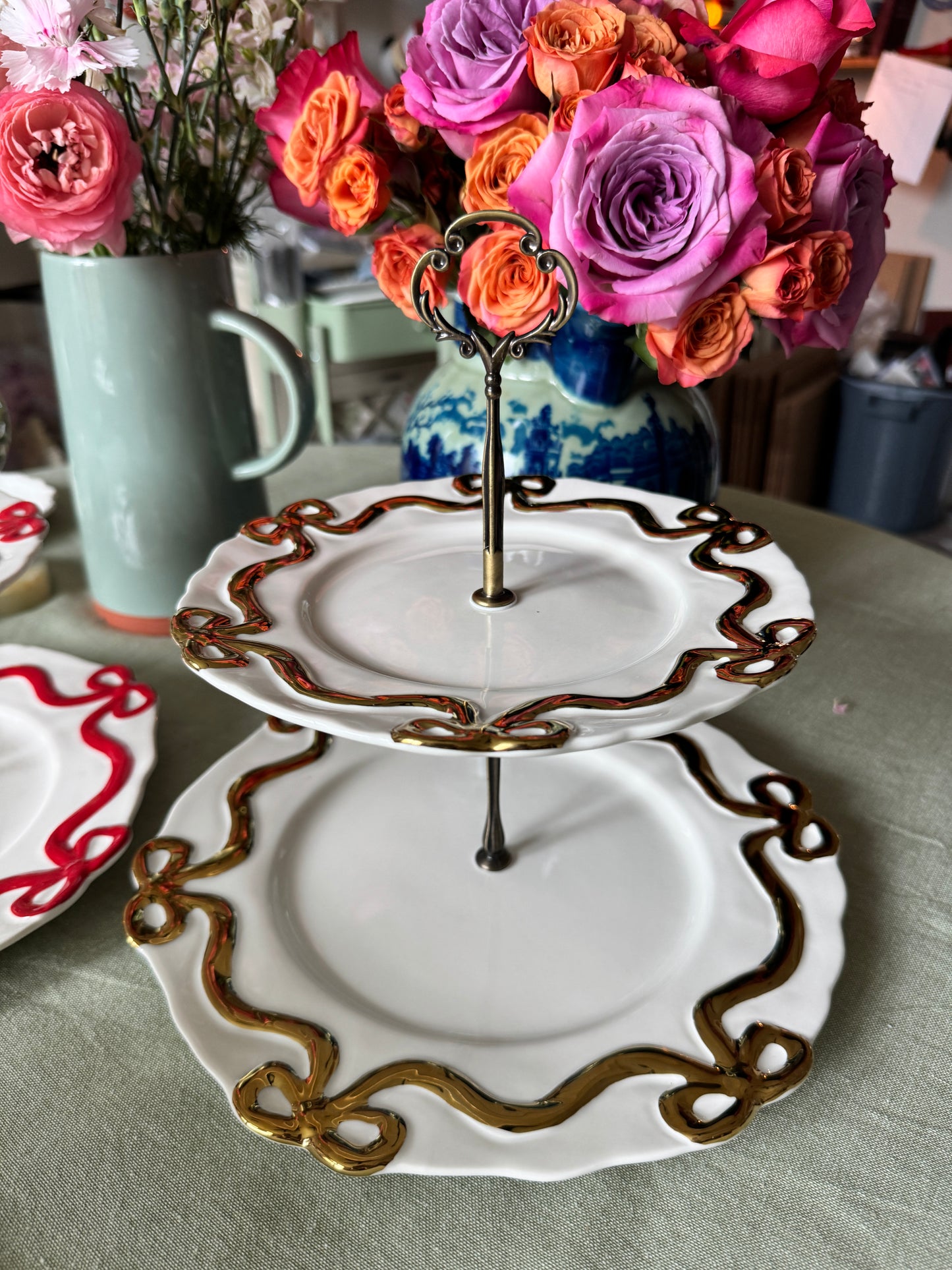 Anthropologie Benedita Bow Metallic Gold Tiered Stand – Luxury Dessert & Serving Tray