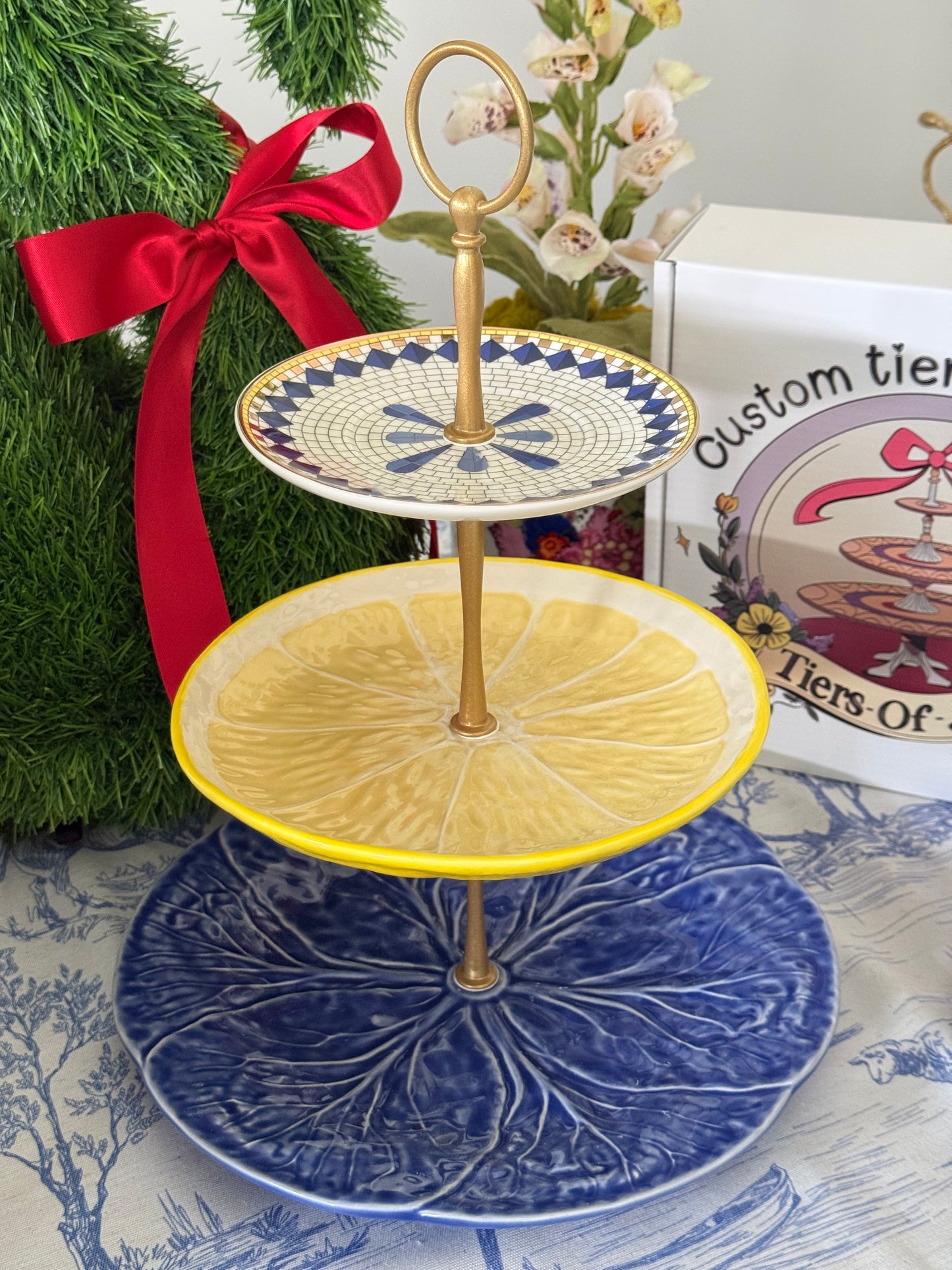 Blue Cabbage and Bordallo Lemon Three Tiered Stand