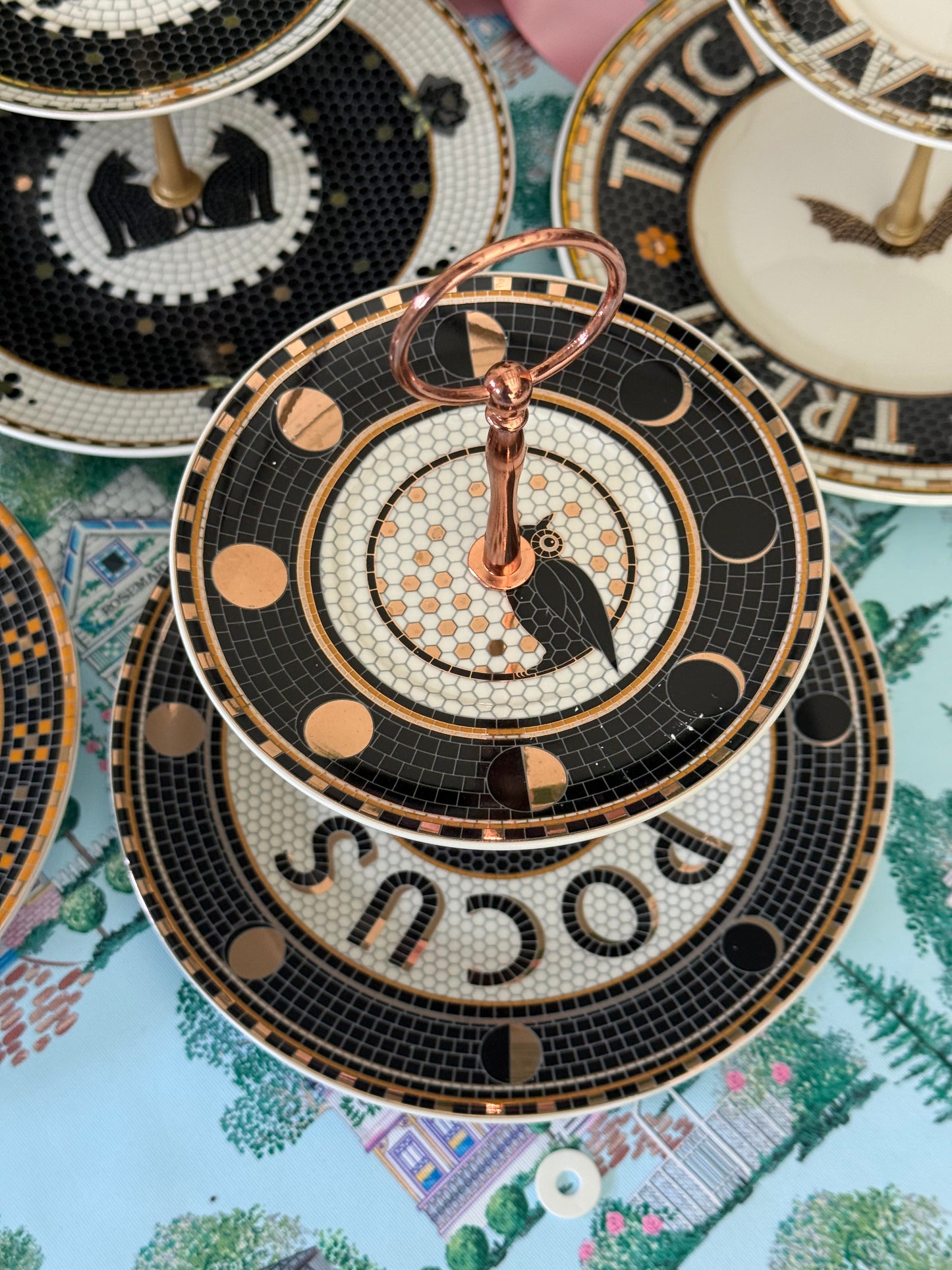Bistro Tile - Halloween Edition Two Tiered Stand (Hocus Pocus)
