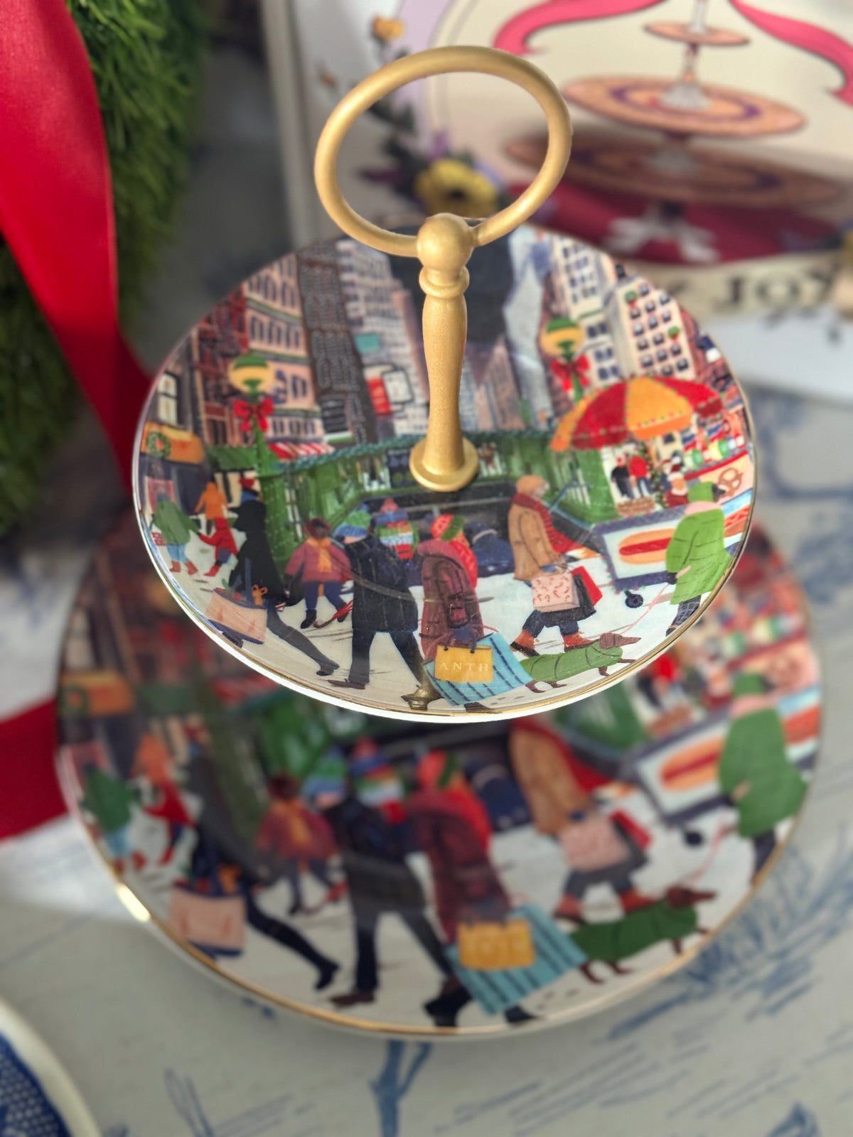 Christmas in New York City – Two-Tiered Stand