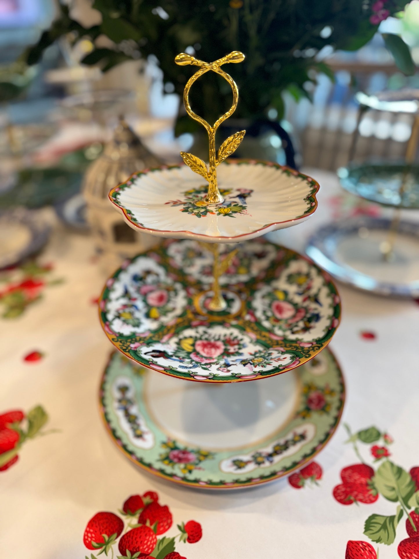 Williams Sonoma Famille Rose Three Tiered Stand