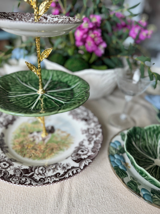 Spode Woodland Spaniel & Bordallo Pinheiro Cabbage Tiered Stand – Handcrafted Three-Tier Serving Tray